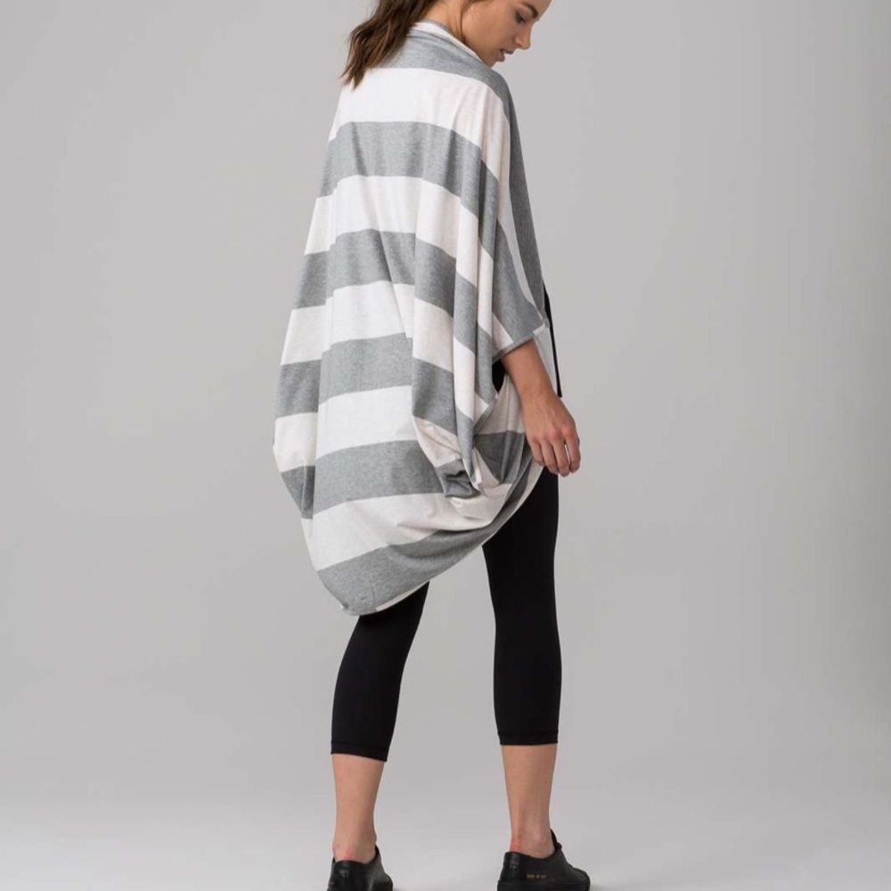 Lululemon Sage Scarf, OS, Bold stripe Heathered Med Grey Heathered Angel white